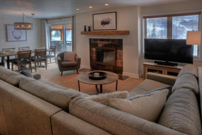 Bear Claw 207 - Ski-in Ski-out Condo!